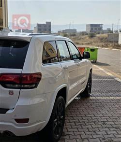 جیپ گراند شیرۆکی